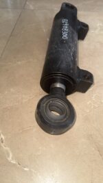 82408300 - Cilindro Hidraulico auxiliar - Imagem 2