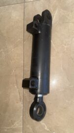 82408300 - Cilindro Hidraulico auxiliar - Imagem 3